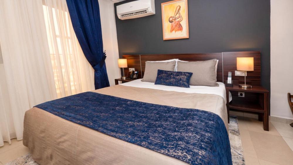 Souare Premium Hotel โคนาครี ภายนอก รูปภาพ