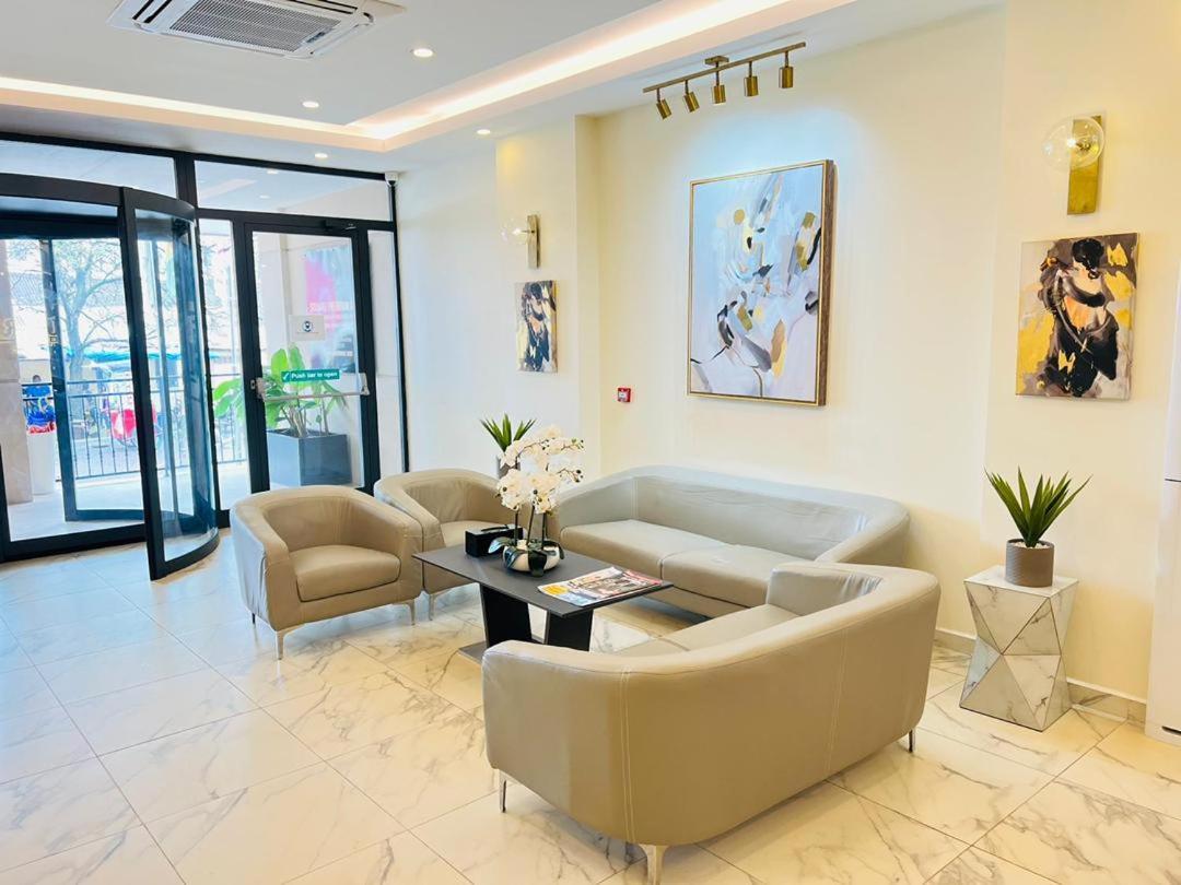 Souare Premium Hotel โคนาครี ภายนอก รูปภาพ