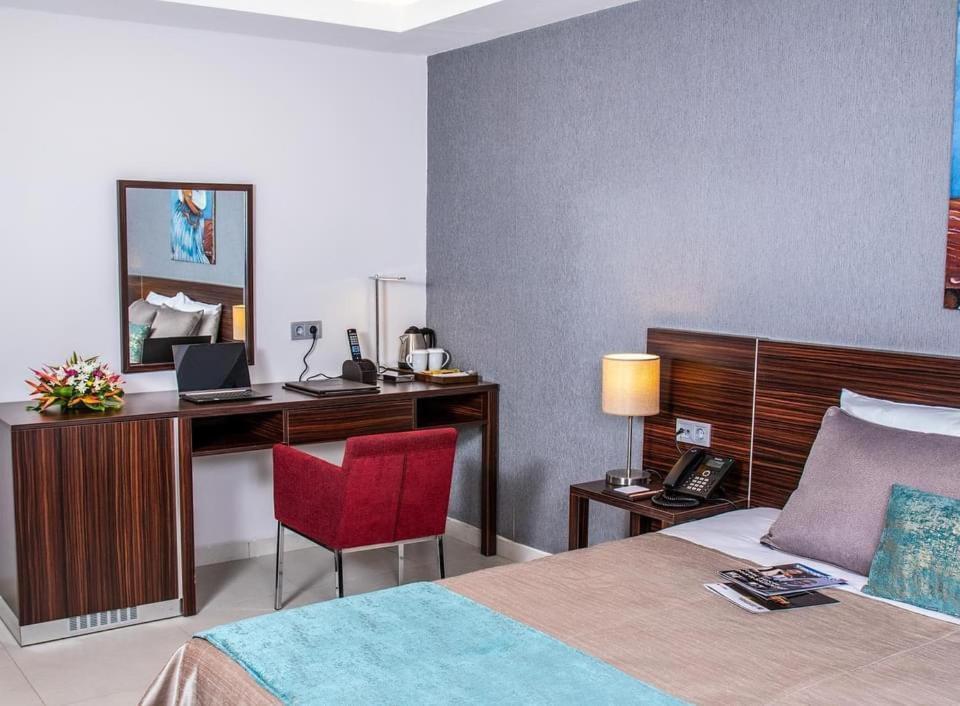 Souare Premium Hotel โคนาครี ภายนอก รูปภาพ