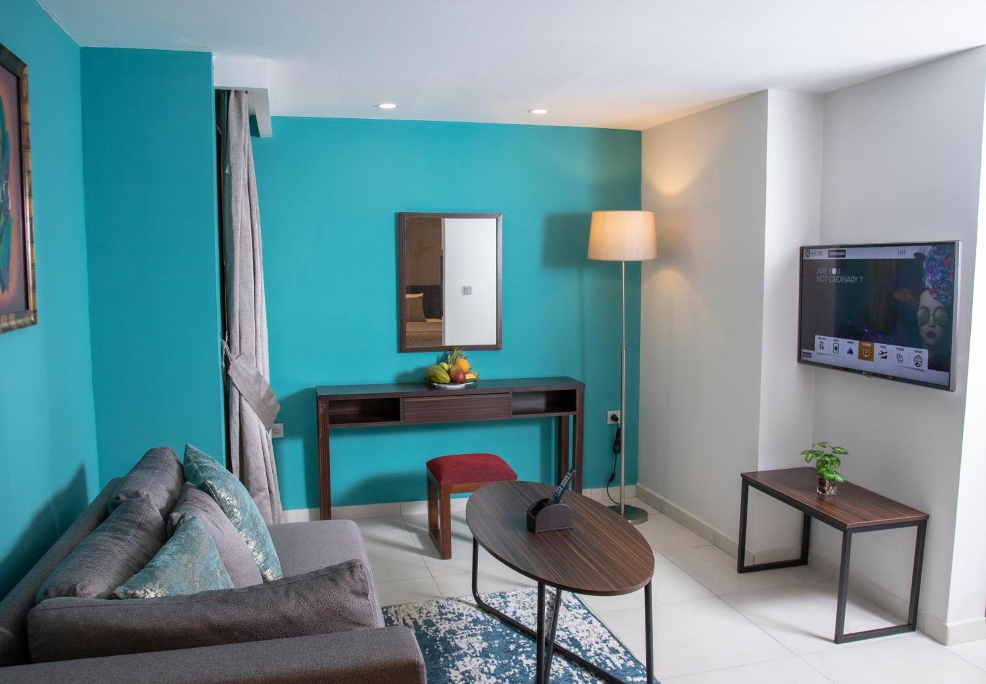 Souare Premium Hotel โคนาครี ภายนอก รูปภาพ